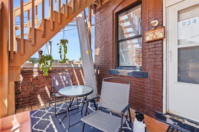 934 5th Ave, Coraopolis, PA 15108