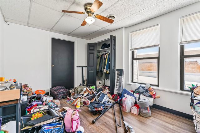 934 5th Ave, Coraopolis, PA 15108