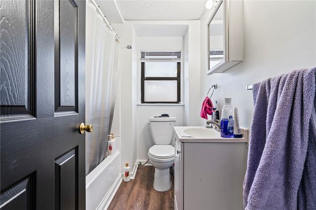 934 5th Ave, Coraopolis, PA 15108