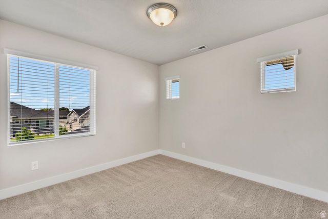 1156 N 2630 W, Clinton, UT 84015