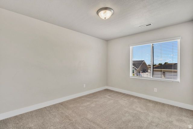 1156 N 2630 W, Clinton, UT 84015