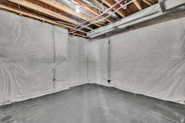 1156 N 2630 W, Clinton, UT 84015