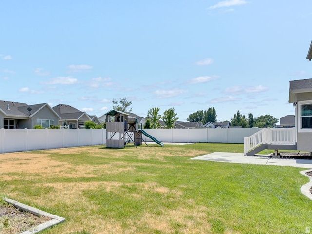 1156 N 2630 W, Clinton, UT 84015