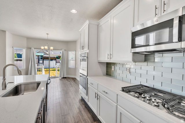 1156 N 2630 W, Clinton, UT 84015