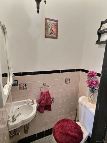 147-25 Brookville Boulevard, Rosedale, NY 11422