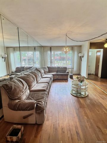 147-25 Brookville Boulevard, Rosedale, NY 11422