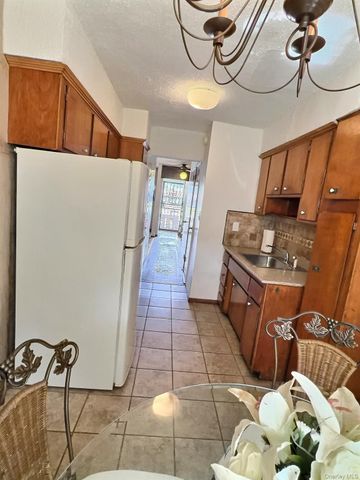 147-25 Brookville Boulevard, Rosedale, NY 11422
