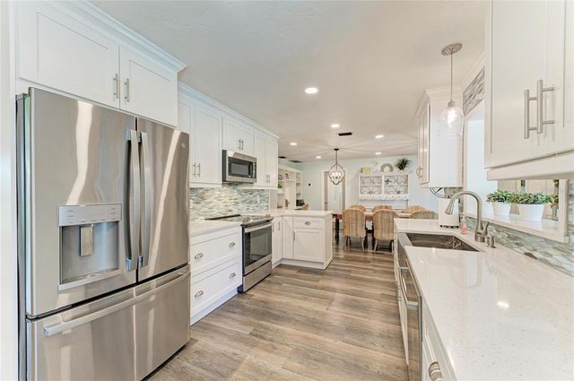 1907 37TH STREET W, Bradenton, FL 34205