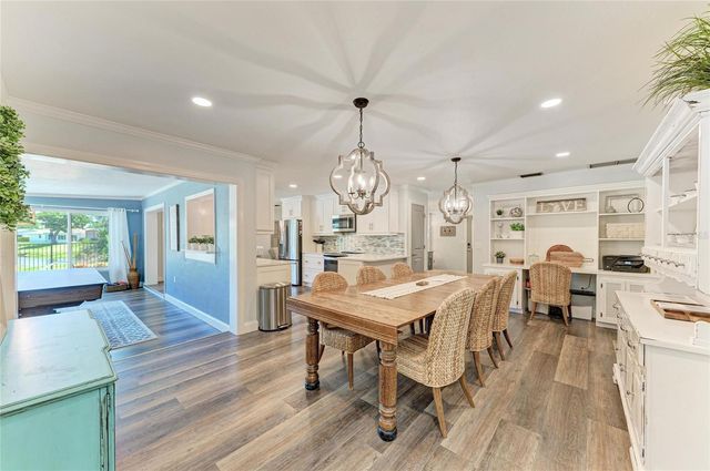 1907 37TH STREET W, Bradenton, FL 34205