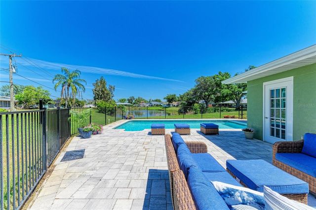 1907 37TH STREET W, Bradenton, FL 34205