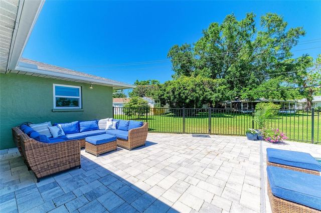 1907 37TH STREET W, Bradenton, FL 34205