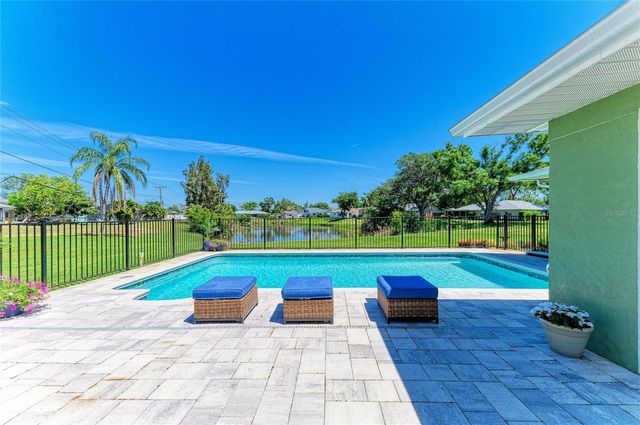 1907 37TH STREET W, Bradenton, FL 34205