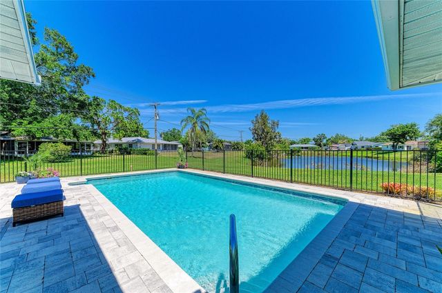 1907 37TH STREET W, Bradenton, FL 34205