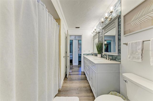 1907 37TH STREET W, Bradenton, FL 34205