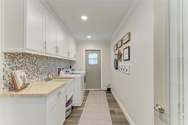 1907 37TH STREET W, Bradenton, FL 34205