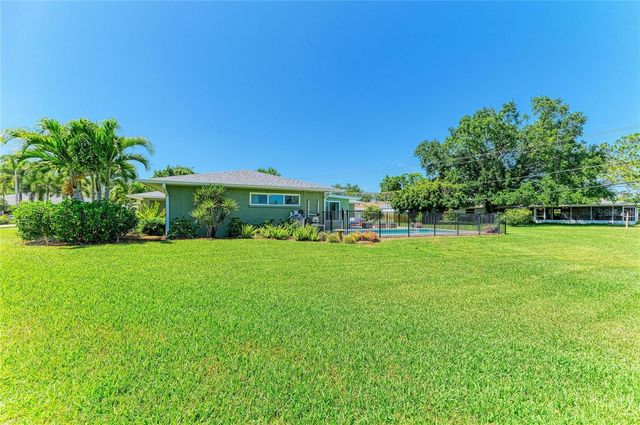 1907 37TH STREET W, Bradenton, FL 34205