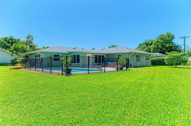 1907 37TH STREET W, Bradenton, FL 34205