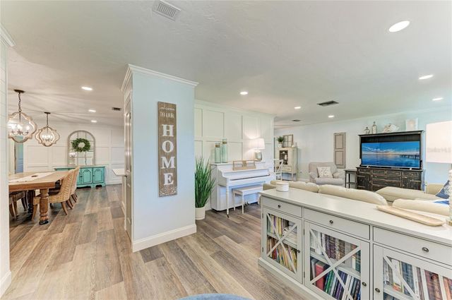 1907 37TH STREET W, Bradenton, FL 34205