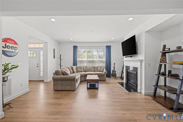 224 Lauradell Rd, Ashland, VA 23005