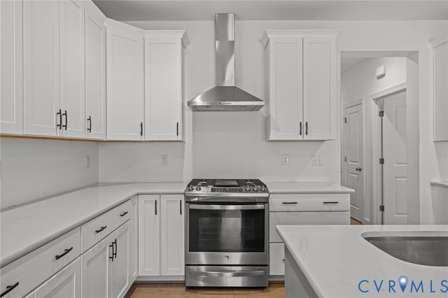 224 Lauradell Rd, Ashland, VA 23005