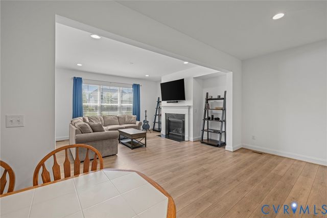 224 Lauradell Rd, Ashland, VA 23005