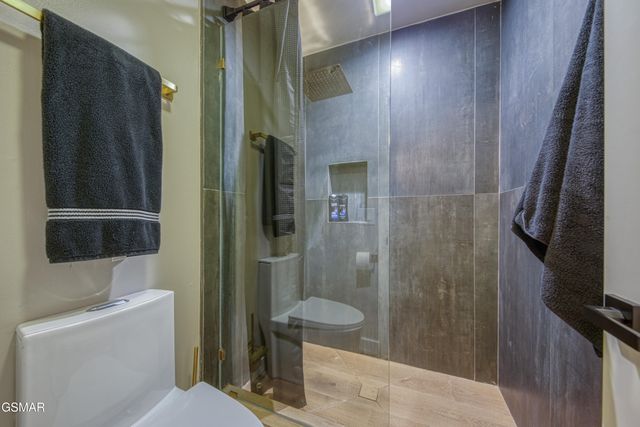 333 Enchanted Forest Lane, Sevierville, TN 37876