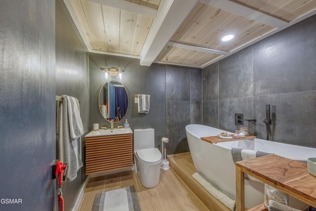 333 Enchanted Forest Lane, Sevierville, TN 37876