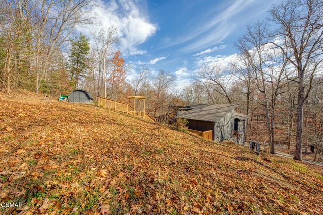 333 Enchanted Forest Lane, Sevierville, TN 37876