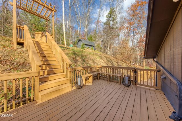 333 Enchanted Forest Lane, Sevierville, TN 37876
