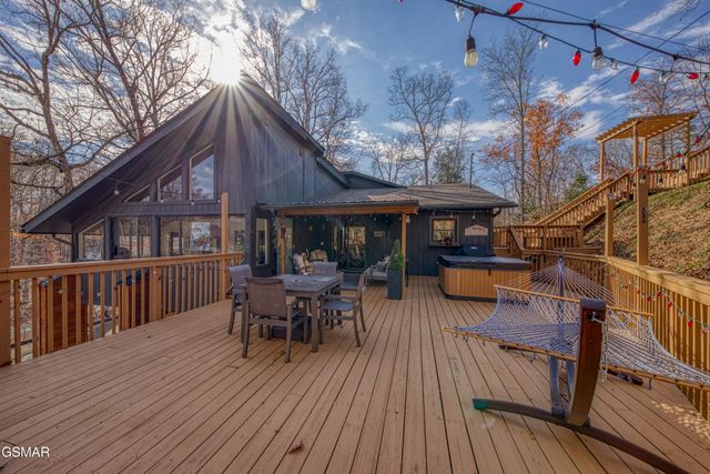 333 Enchanted Forest Lane, Sevierville, TN 37876