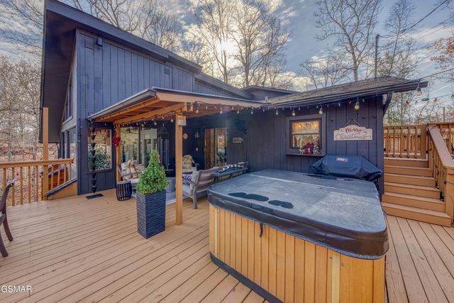 333 Enchanted Forest Lane, Sevierville, TN 37876