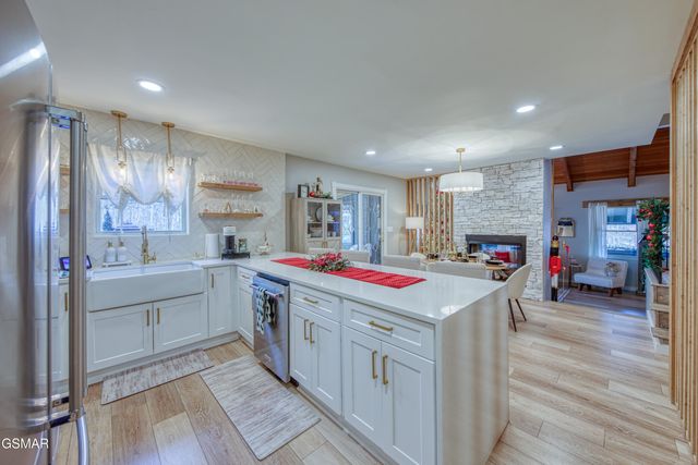 333 Enchanted Forest Lane, Sevierville, TN 37876