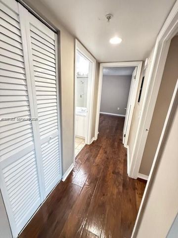 4167 N Haverhill Road 1113, West Palm Beach, FL 33417