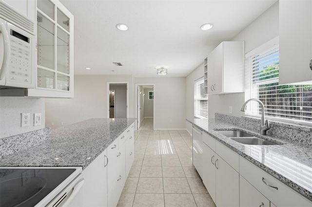 1915 COLLEEN STREET, Sarasota, FL 34231