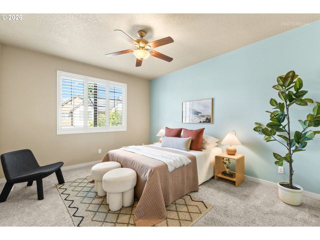 11534 Se AQUILA St, Happy Valley, OR 97086