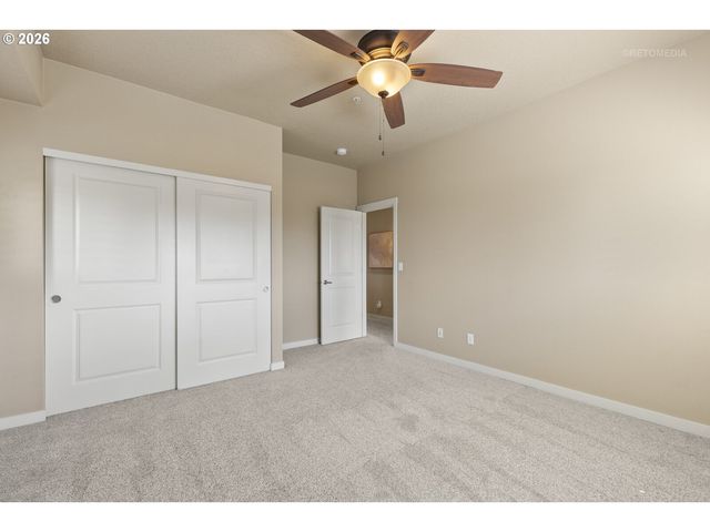 11534 Se AQUILA St, Happy Valley, OR 97086