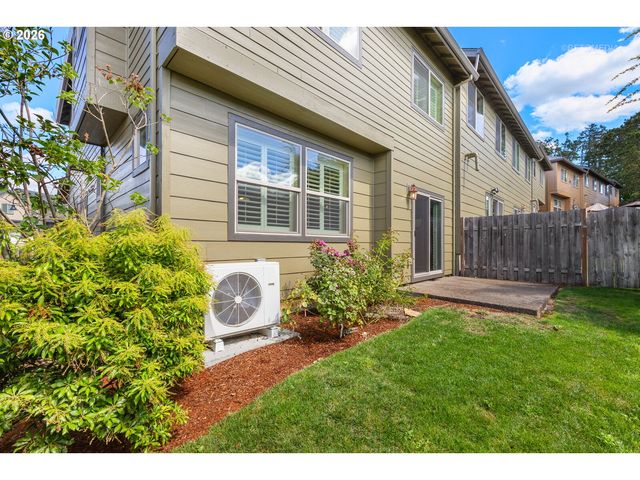 11534 Se AQUILA St, Happy Valley, OR 97086