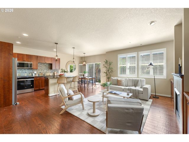 11534 Se AQUILA St, Happy Valley, OR 97086