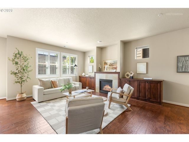 11534 Se AQUILA St, Happy Valley, OR 97086