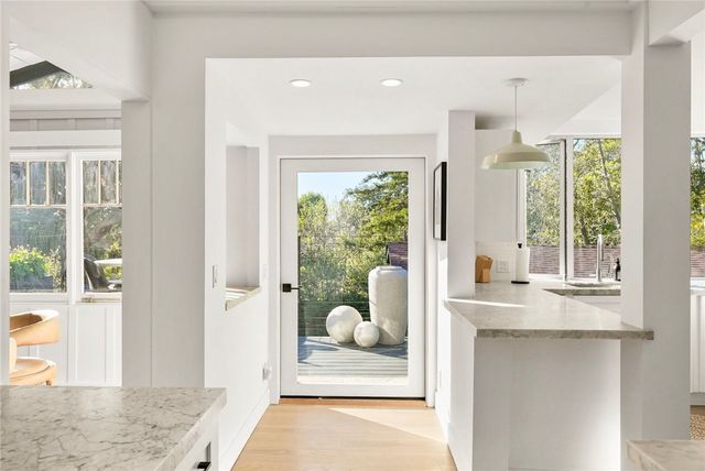 592 Bluebird Canyon Drive, Laguna Beach, CA 92651