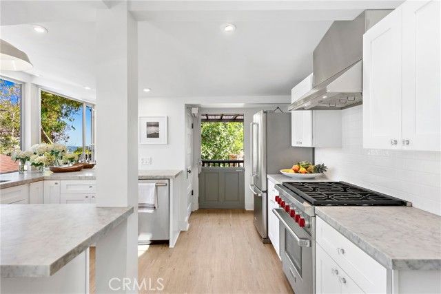 592 Bluebird Canyon Drive, Laguna Beach, CA 92651