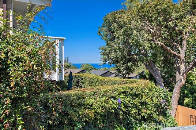 592 Bluebird Canyon Drive, Laguna Beach, CA 92651