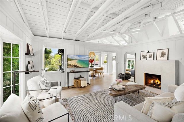 592 Bluebird Canyon Drive, Laguna Beach, CA 92651