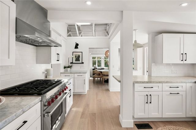 592 Bluebird Canyon Drive, Laguna Beach, CA 92651