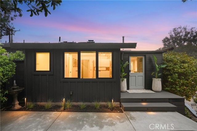 592 Bluebird Canyon Drive, Laguna Beach, CA 92651