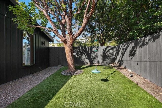 592 Bluebird Canyon Drive, Laguna Beach, CA 92651