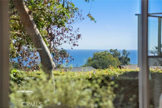 592 Bluebird Canyon Drive, Laguna Beach, CA 92651
