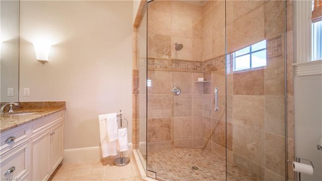 725 W Lake DR, Naples, FL 34102