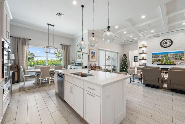 9930 Timber Creek Way, Palm Beach Gardens, FL 33412
