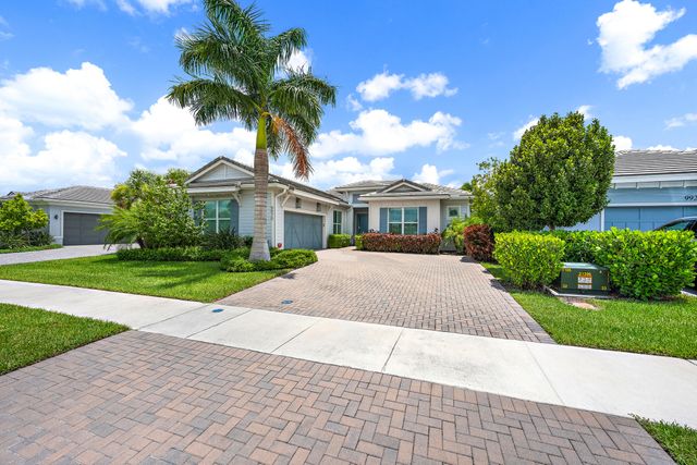 9930 Timber Creek Way, Palm Beach Gardens, FL 33412